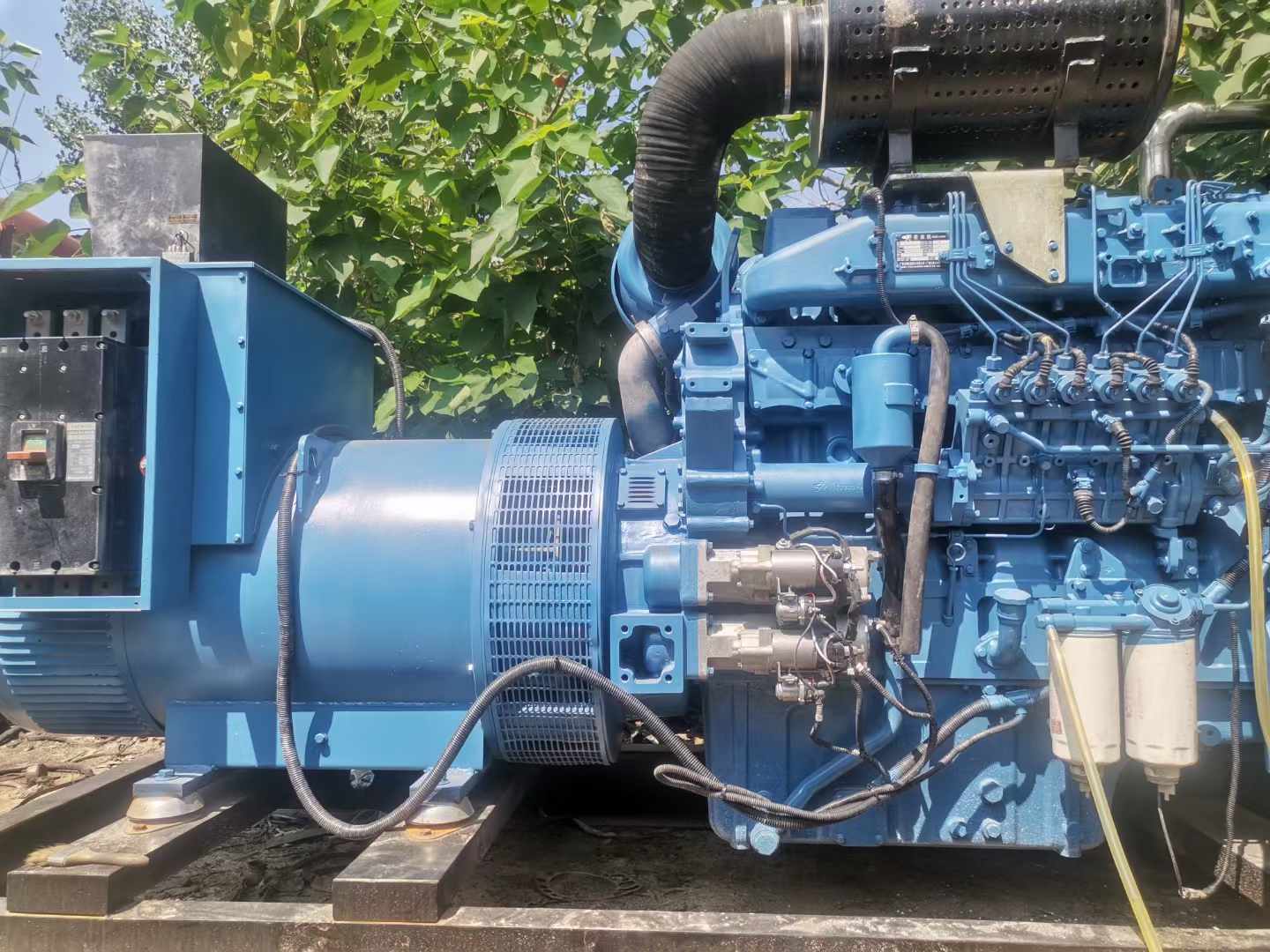 旌德详细说明降低 800kW 柴油发电机输出电流波动的方法