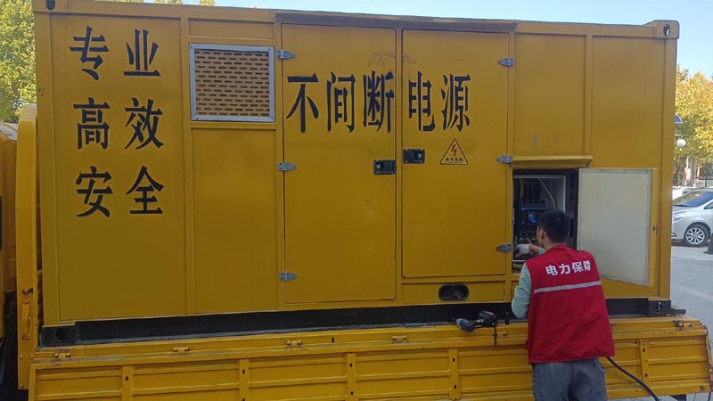 旌德柴油发电机组和UPS电源配合使用时，如何避免切换过程中的电力中断？
